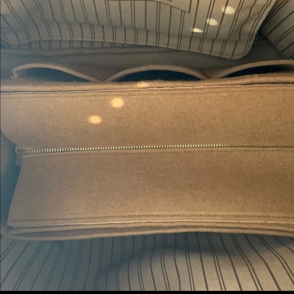 ⭐️⭐️SOLD⭐️⭐️ 💯 LOUIS VUITTON Monogram Neverfull - Picture 7 of 8